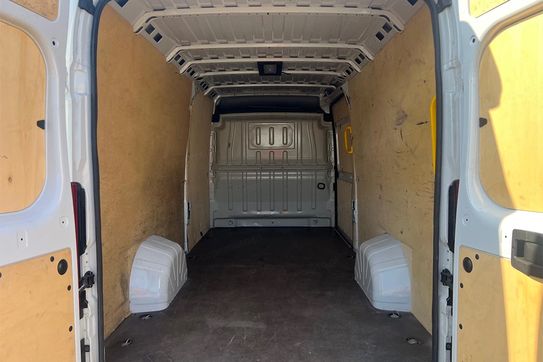 Peugeot Boxer L4H2 AT8