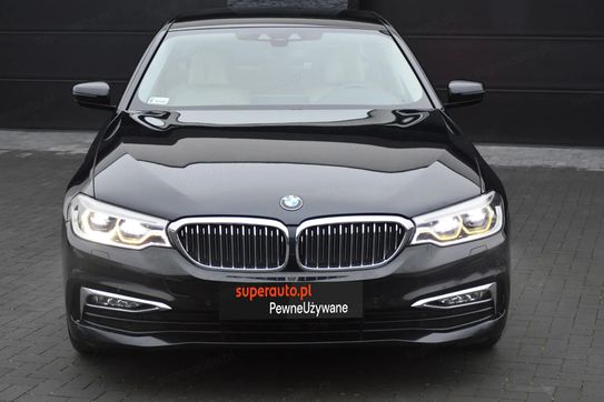 BMW Seria 5 520d xDrive Luxury Line aut