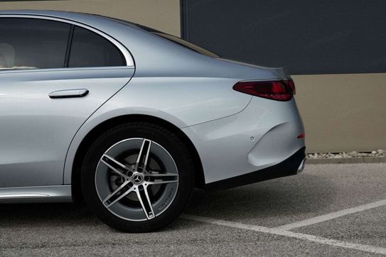 Mercedes Klasa E 220 d  4-Matic AMG
