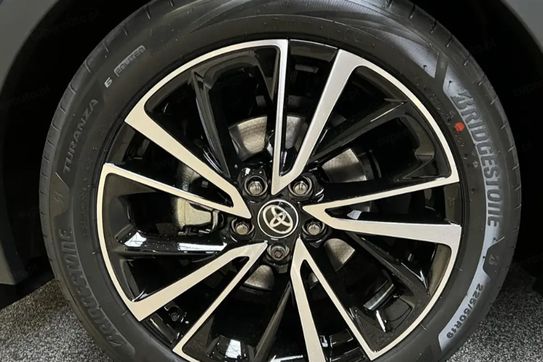 Toyota C-HR Executive 2.0 Plug-in Hybrid Dynamic Force