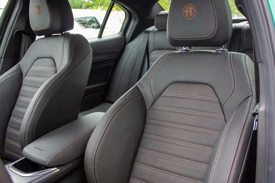 Alfa Romeo Giulia Intensa Q4