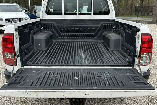 Toyota HiLux 2.4 D-4D Double Cab DLX 4x4