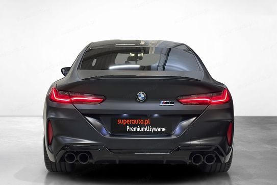 BMW Seria 8 M8