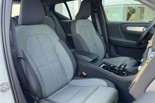 Volvo XC40 B3 Plus Dark