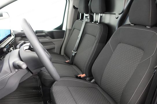Ford Transit Custom 320 L2H1 Trend A8