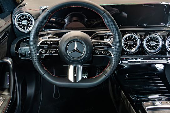 Mercedes CLA 220 4-Matic AMG Line