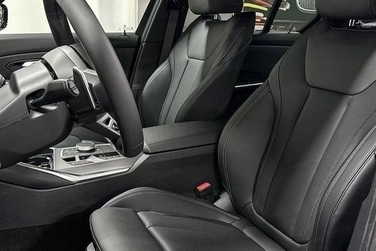 BMW Seria 3 318i M Sport