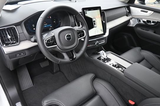 Volvo XC90 T8 AWD Plug-In Hybrid Ultra Dark 7os