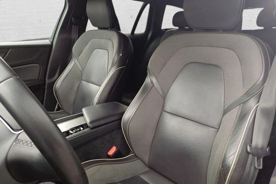Volvo V60 B4 D Plus Dark aut