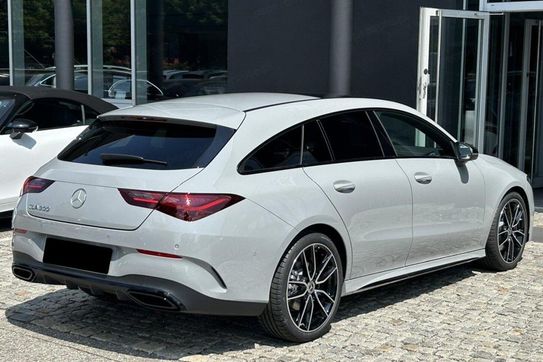 Mercedes CLA 200 AMG Line Shooting Brake