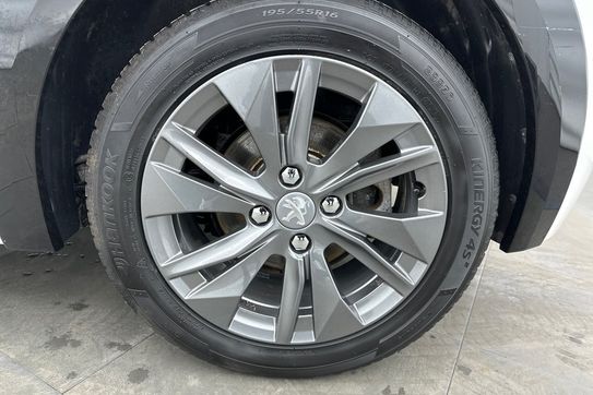 Peugeot 208 Style 1.5 Electric 50 kWhAT