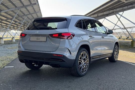 Mercedes GLA 220 4-Matic AMG Line