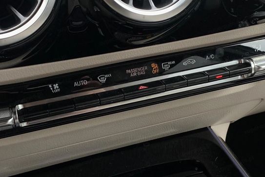 Mercedes GLA 200 Progressive