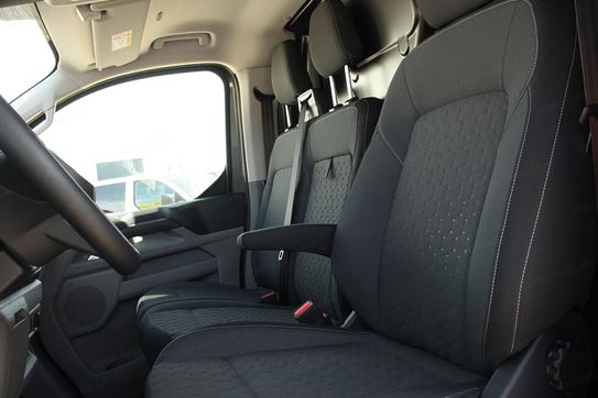 Ford Transit Custom 340 L2H1 Limited Elektryczny A1