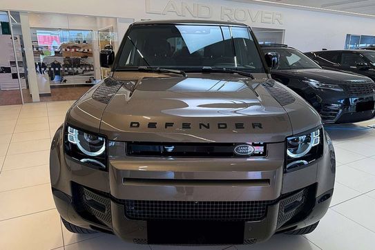 Land Rover Defender 110 3.0 D250 X-Dynamic SE