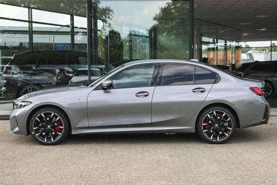 BMW Seria 3 330d xDrive M Sport