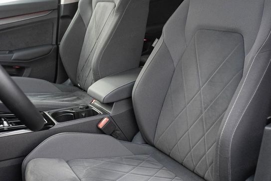 Volkswagen Golf 1.5 eTSI EVO Style DSG