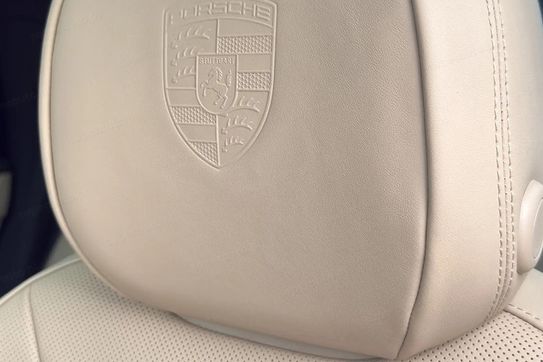 Porsche Cayenne Coupe E-Hybrid Black Edition
