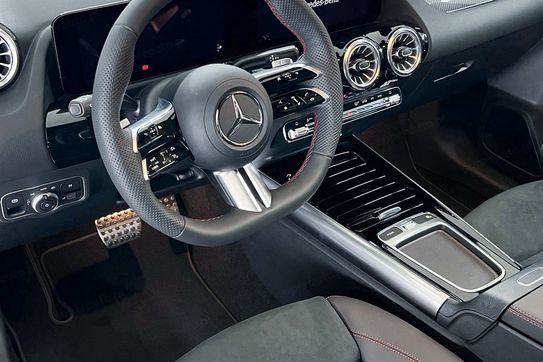 Mercedes GLA 200 AMG Line