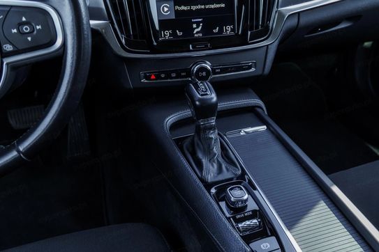Volvo V90 D4 Momentum