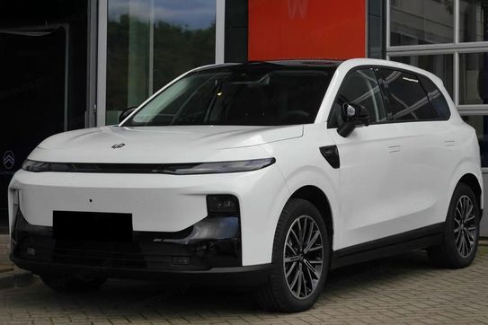 Leapmotor B10 Design Hybrid EV 18,8 kWh