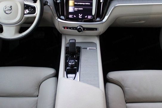 Volvo V60 CC  B4 D AWD aut