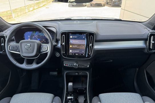 Volvo XC40 B3 Plus Dark