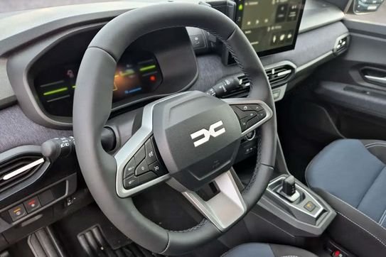 Dacia Jogger Journey 5-miejsc 1.8 Full Hybrid