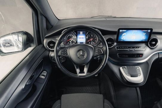 Mercedes V Klasa 300 d 4-Matic  9G-Tronic (długi)