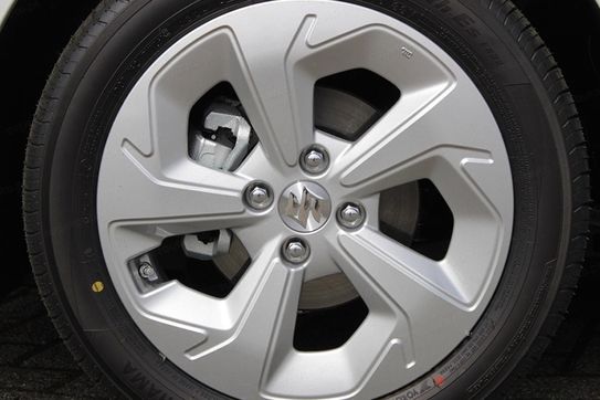 Suzuki Swift 1.2 Dualjet SHVS Premium Plus CVT