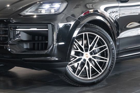 Porsche Cayenne E-Hybrid Black Edition