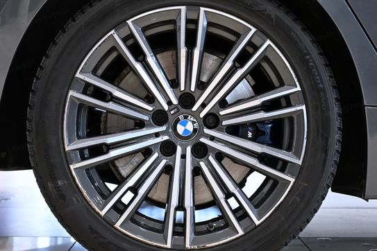BMW Seria 3 330i xDrive M Sport