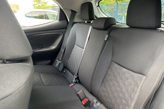 Toyota Yaris Comfort  1.5 Hybrid