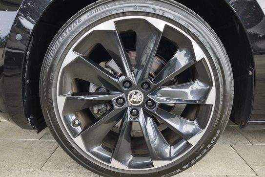 Skoda Superb 2.0 TDI SCR 4x4 Sportline DSG