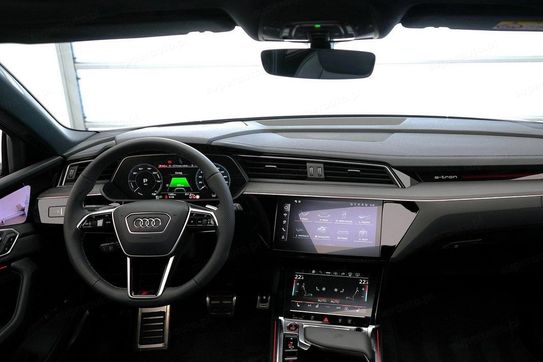 Audi Q8 SQ8 TFSI quattro Tiptronic