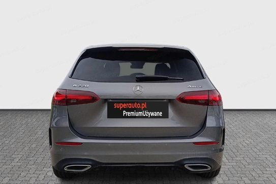 Mercedes B Klasa 220 4MATIC AMG Line