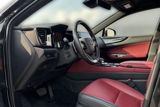 Lexus NX 450h+ AWD