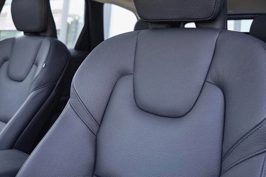 Volvo XC60 B5 B AWD Plus Dark