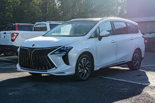Forthing U-Tour 1.5 DVVT GDI HEV E-CVT