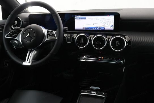 Mercedes CLA 200