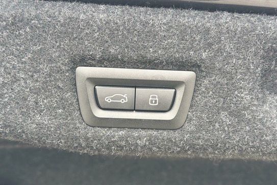 BMW Seria 5 520i mHEV M Sport aut