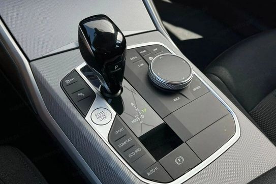 BMW Seria 3 318d Advantage aut