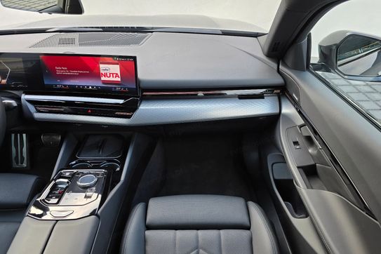 BMW Seria 5 520d xDrive M Sport