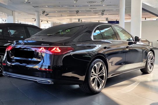 Mercedes Klasa E 200  4-Matic Avantgarde