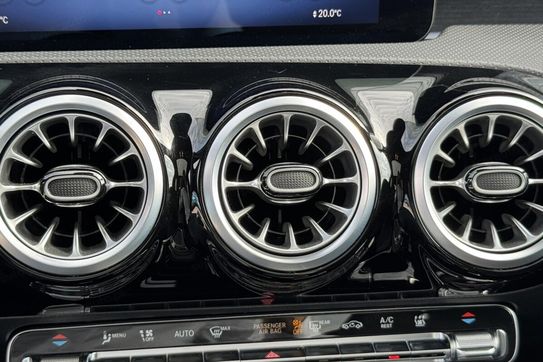 Mercedes Klasa A 220 4-Matic AMG Line