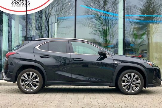 Lexus UX 250h F Sport Design 2WD
