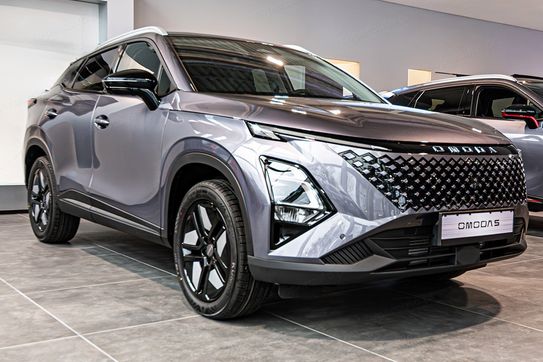 Omoda 5 1.5 T-GDI Hybrid Premium DHT