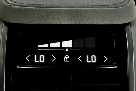 Volvo XC90 T8 Plug-In Hybrid AWD Inscription 7os