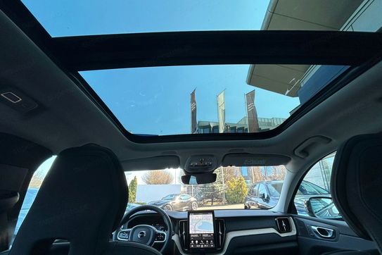 Volvo XC60 B5 B AWD Plus Dark aut