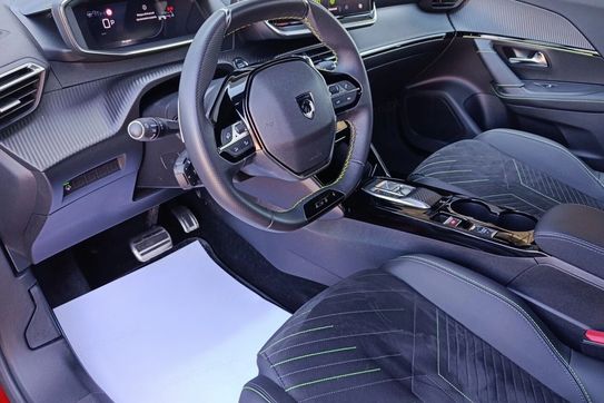 Peugeot 2008 1.2 Puretech Gt S&S EAT8
